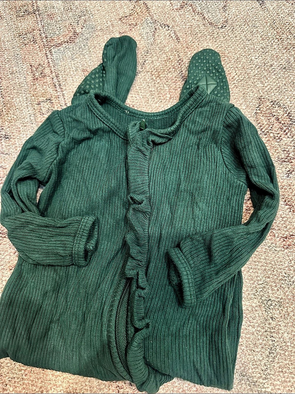 Kyte Baby Ribbed Ruffle Zipper Footie Green Baby 6-12M